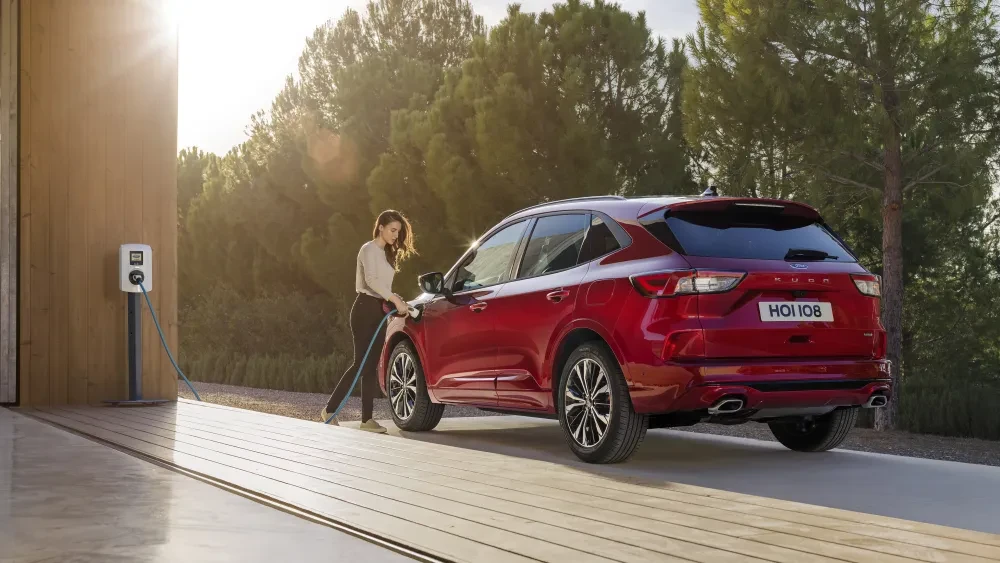 ford kuga elektrisch opladen